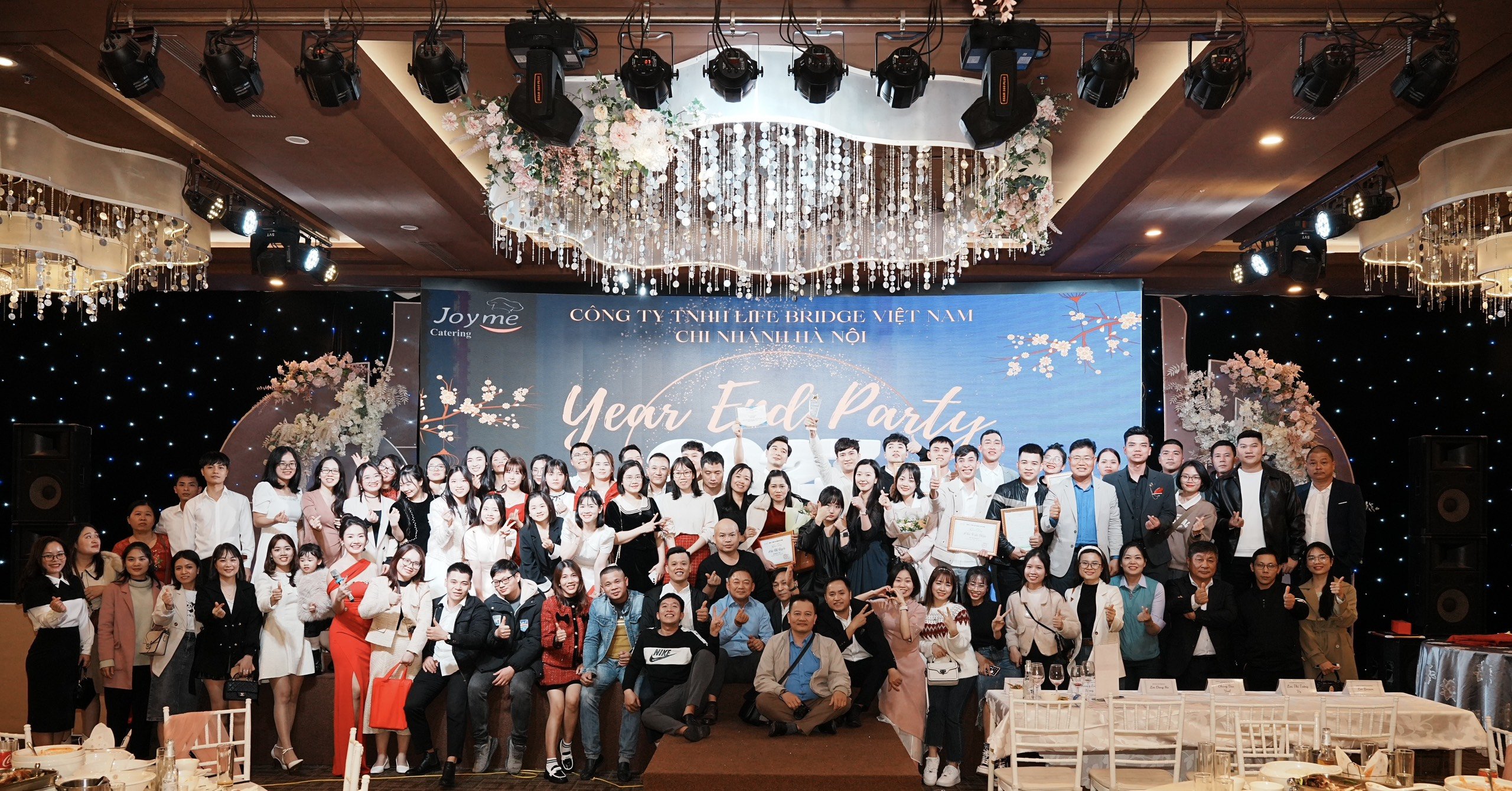 Dịch vụ và sự kết nối không ngừng nghỉ dành cho khách hàng