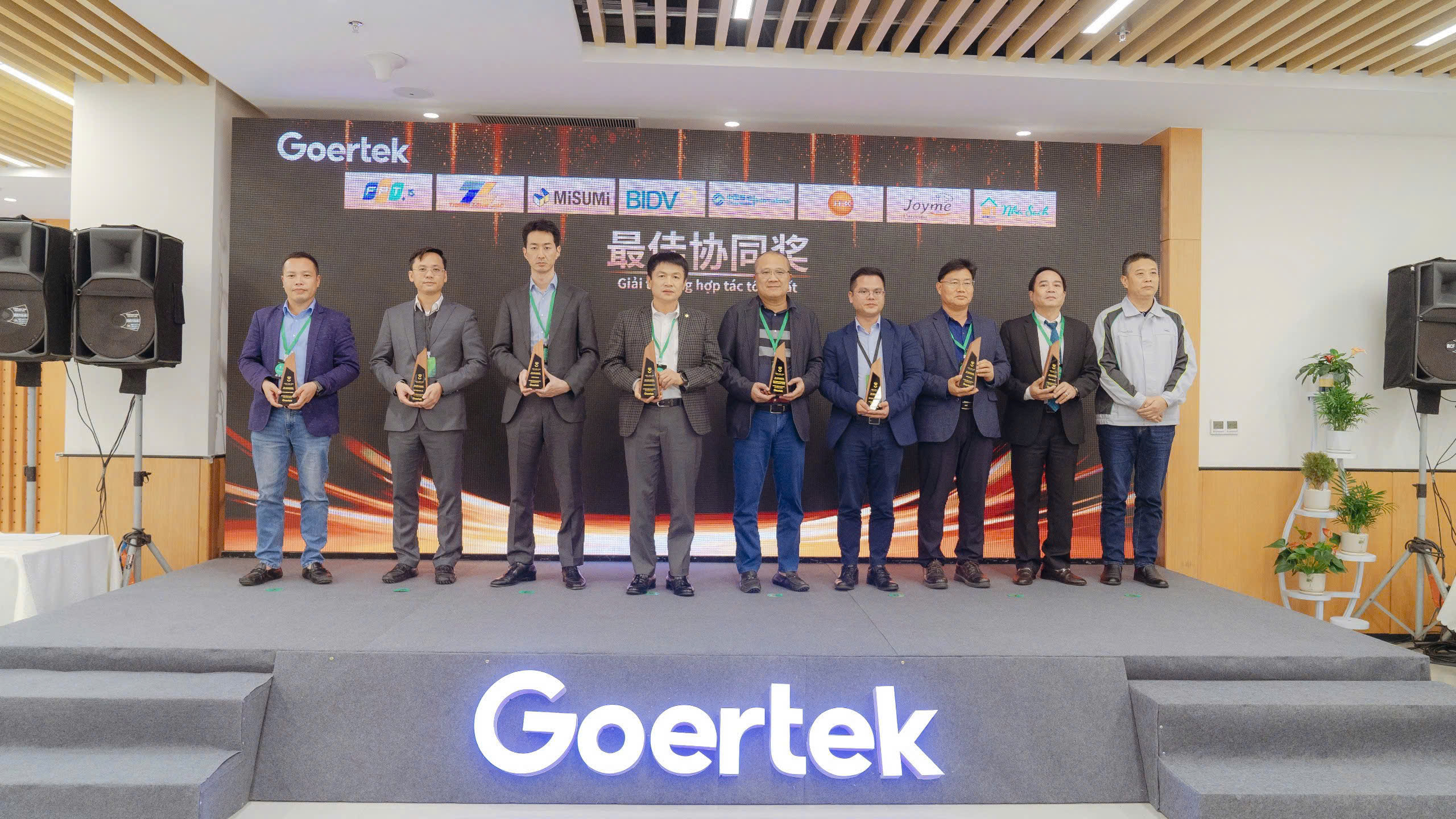 JOYME CATERING NHẬN GIẢI THƯỞNG HỢP TÁC TỐT NHẤT - NHÀ CUNG CẤP SUẤT ĂN CÔNG NGHIỆP TỐT NHẤT NĂM 2024